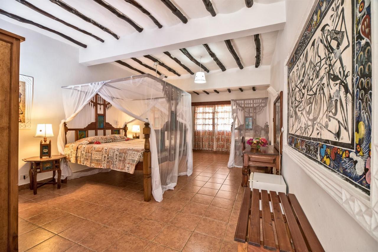 Jacaranda Beach Resort Watamu Bagian luar foto