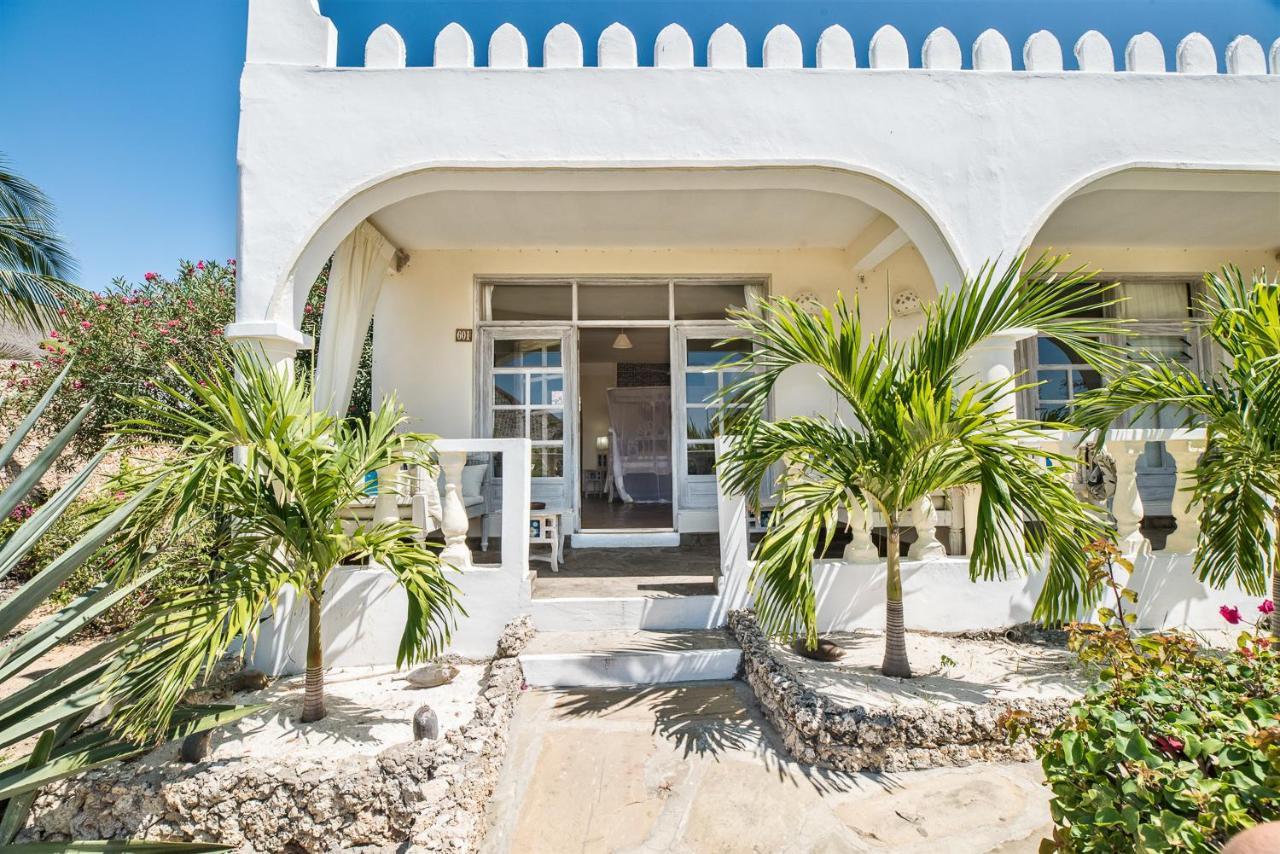 Jacaranda Beach Resort Watamu Bagian luar foto
