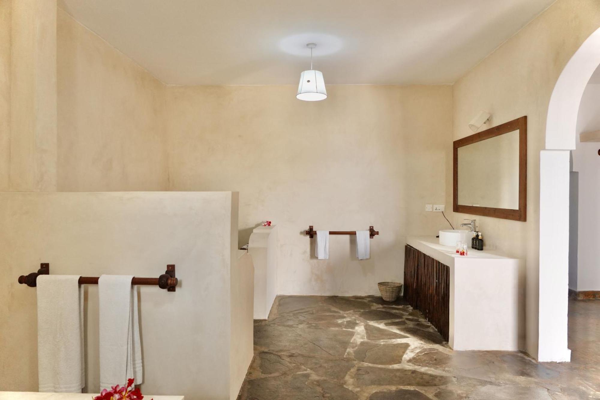 Jacaranda Beach Resort Watamu Bagian luar foto