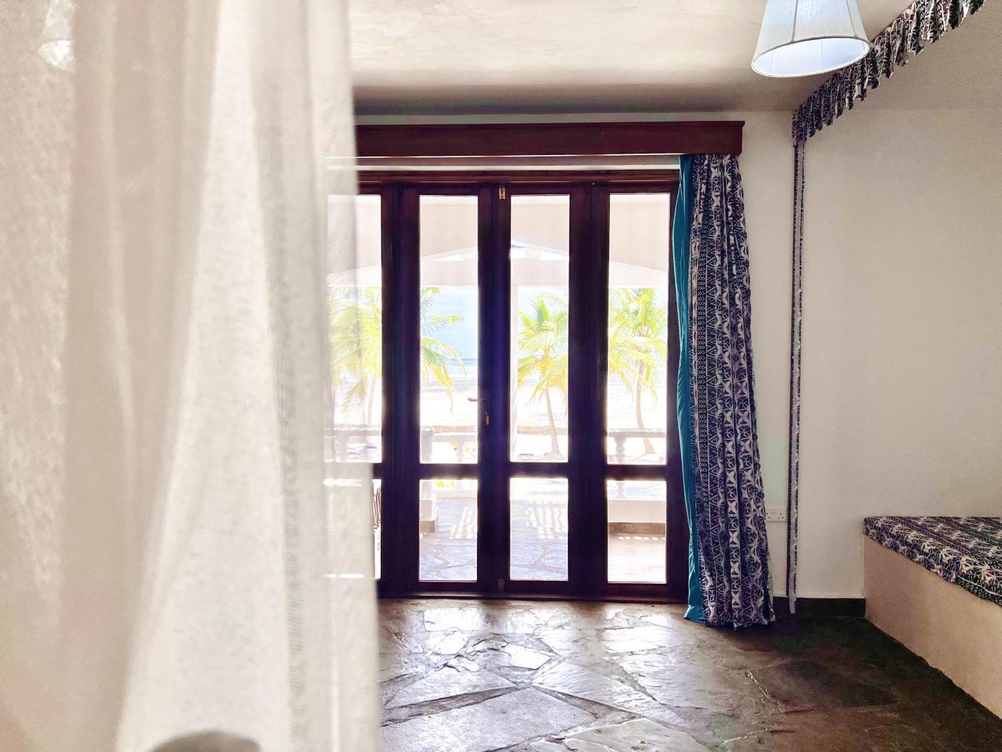 Jacaranda Beach Resort Watamu Bagian luar foto