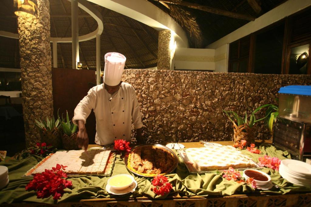 Jacaranda Beach Resort Watamu Bagian luar foto